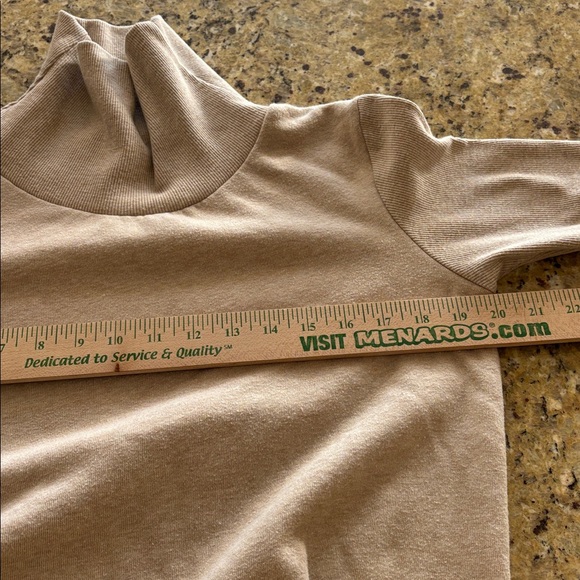 ALO YOGA Clarity Long Sleeve Turtleneck Sweatshirt in Putty Heather Tan Small - Picture 8 of 8